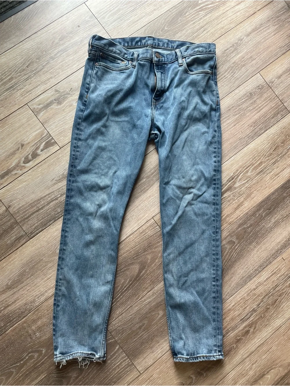 Banana Republic Men's Slim Fit Straight Jeans in Light Blue Denim size 36x32